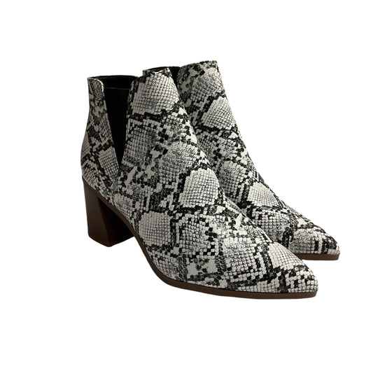 Boots Ankle Heels By VEPOSE In Snakeskin Print, Size: 9