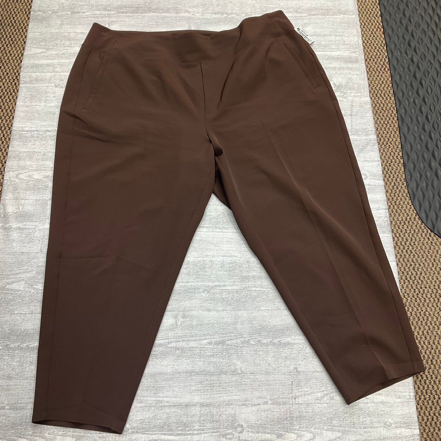 Pants Cropped By Athleta In Brown, Size: 22