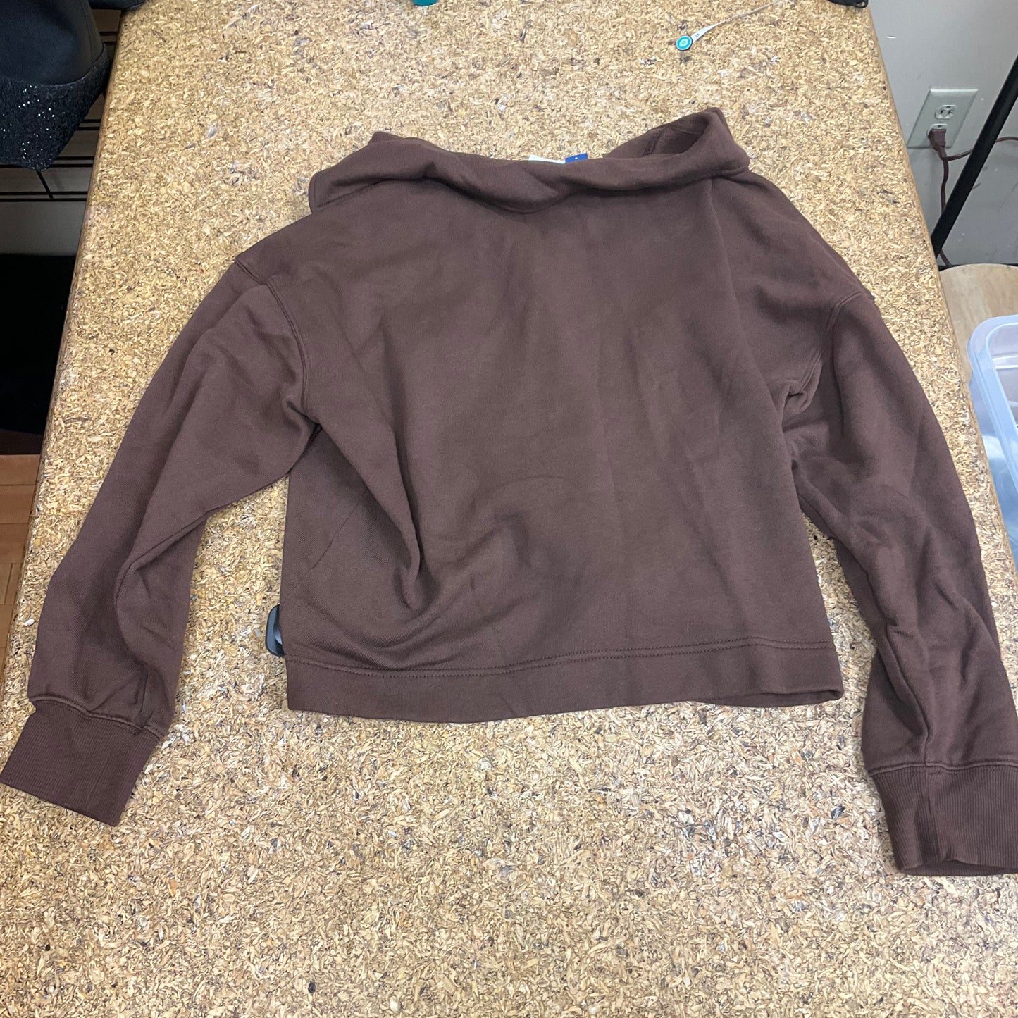 Top Long Sleeve By Old Navy In Brown, Size: S