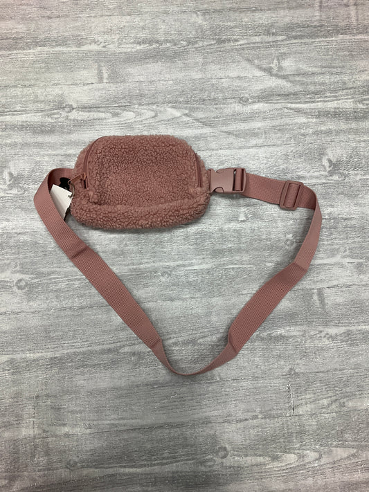 Belt Bag By Clothes Mentor, Size: Small