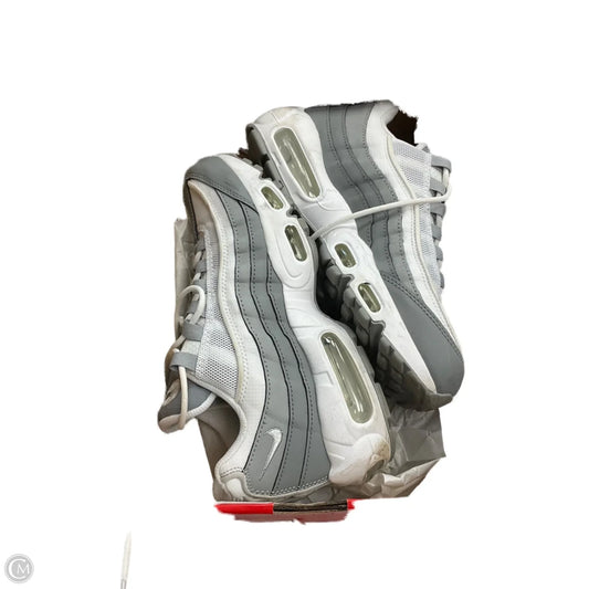 Shoes Sneakers By Nike In Grey & White, Size: 8