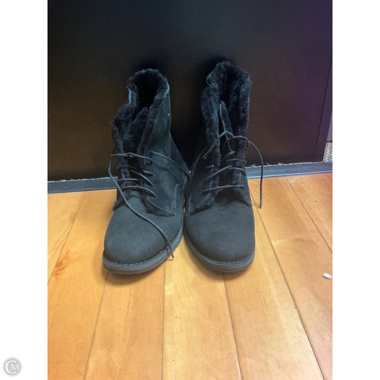 Boots Designer By Ugg In Black, Size: 9