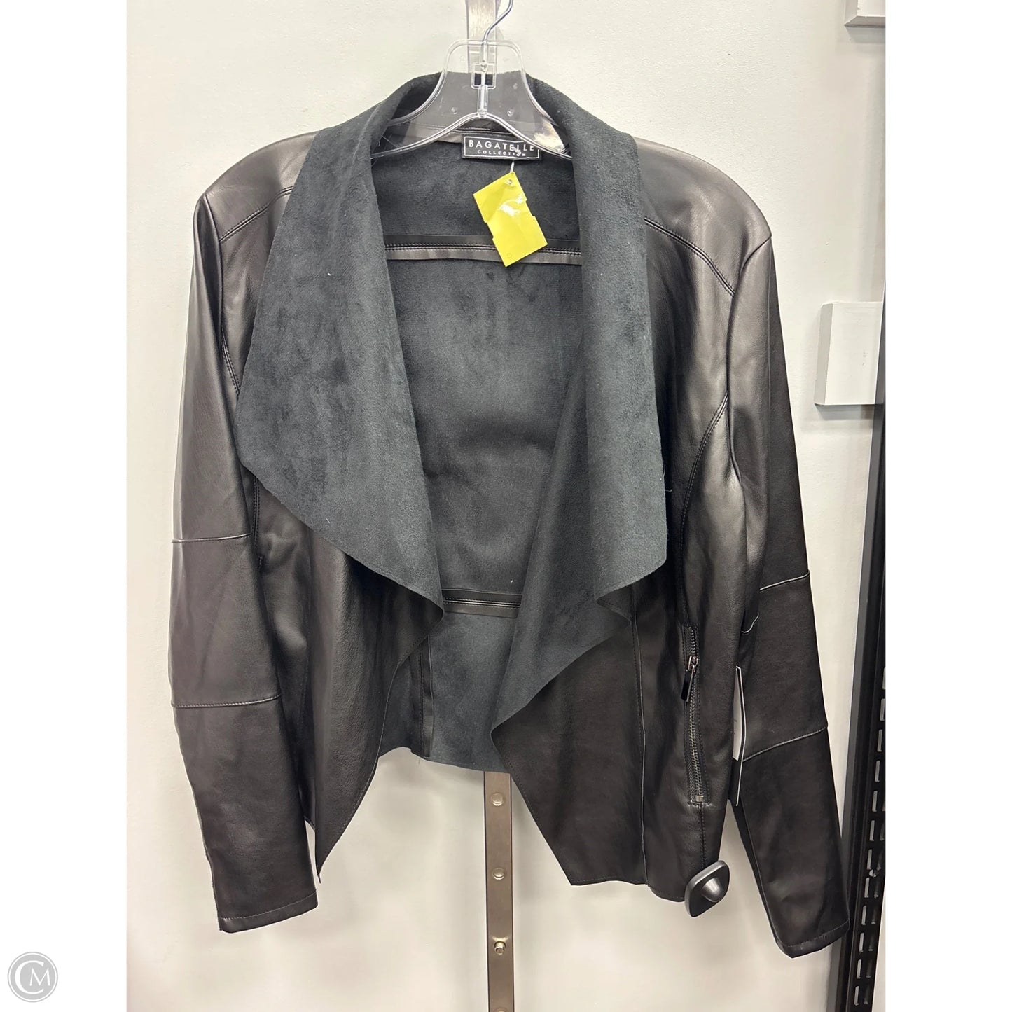 Jacket Moto By Clothes Mentor In Black, Size: S