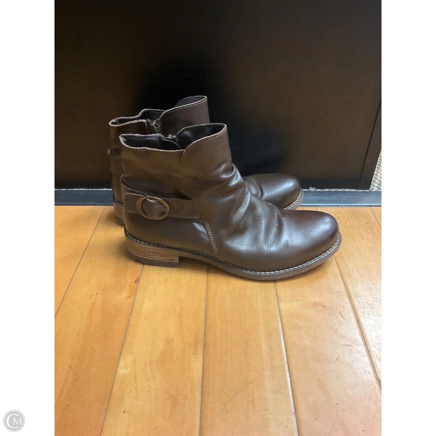 Boots Ankle Heels By Clothes Mentor In Brown, Size: 6.5