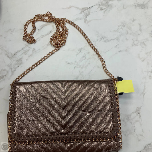 Crossbody By Chelsea 28, Size: Large