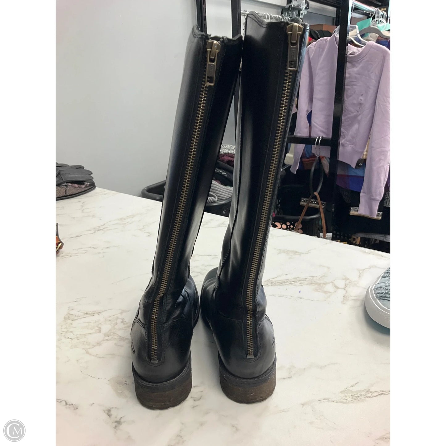 Boots Designer By Ugg In Black, Size: 6.5