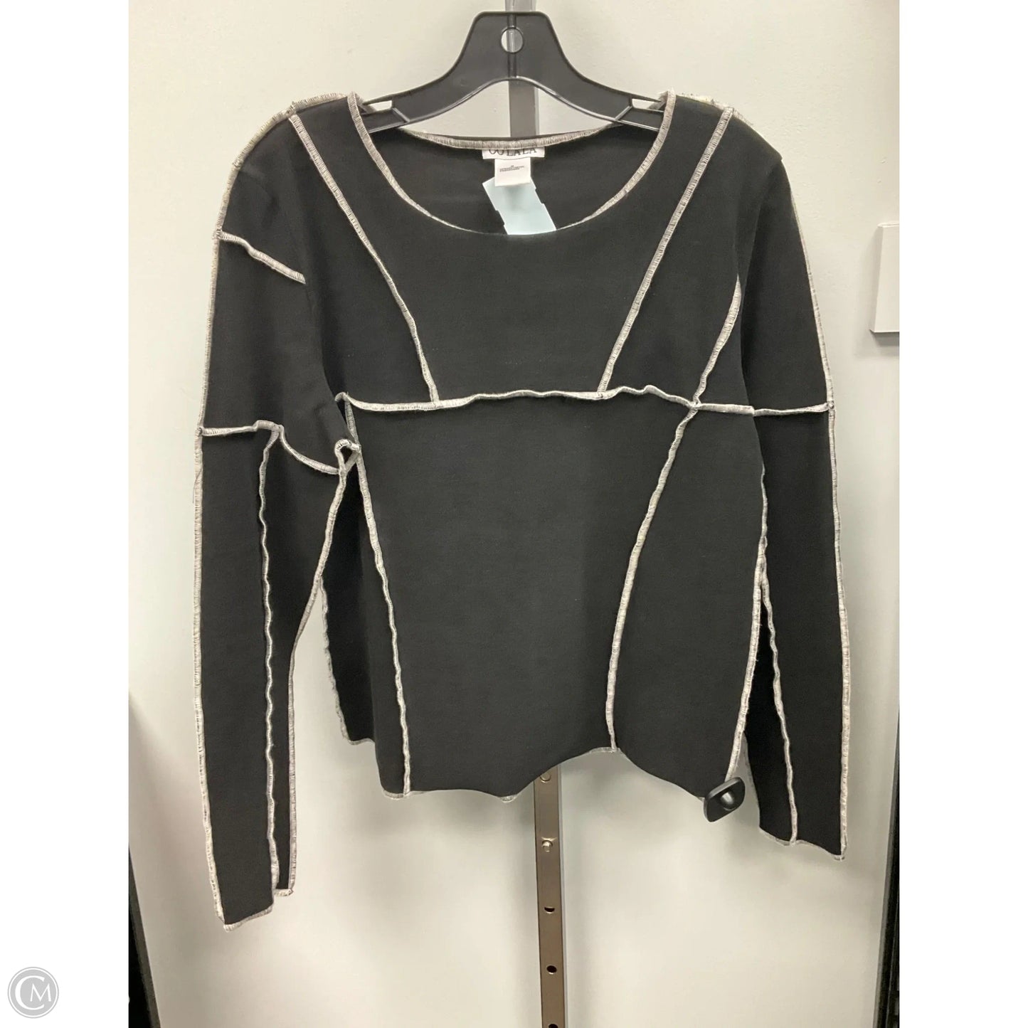 Top Long Sleeve By Cmc In Black, Size: M