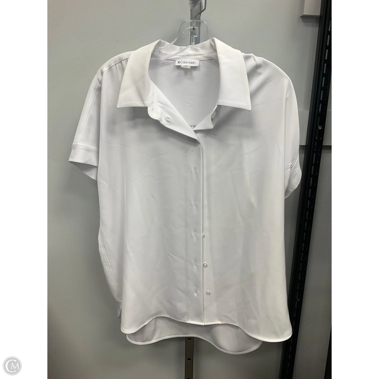 Top Short Sleeve By Calvin Klein In White, Size: L