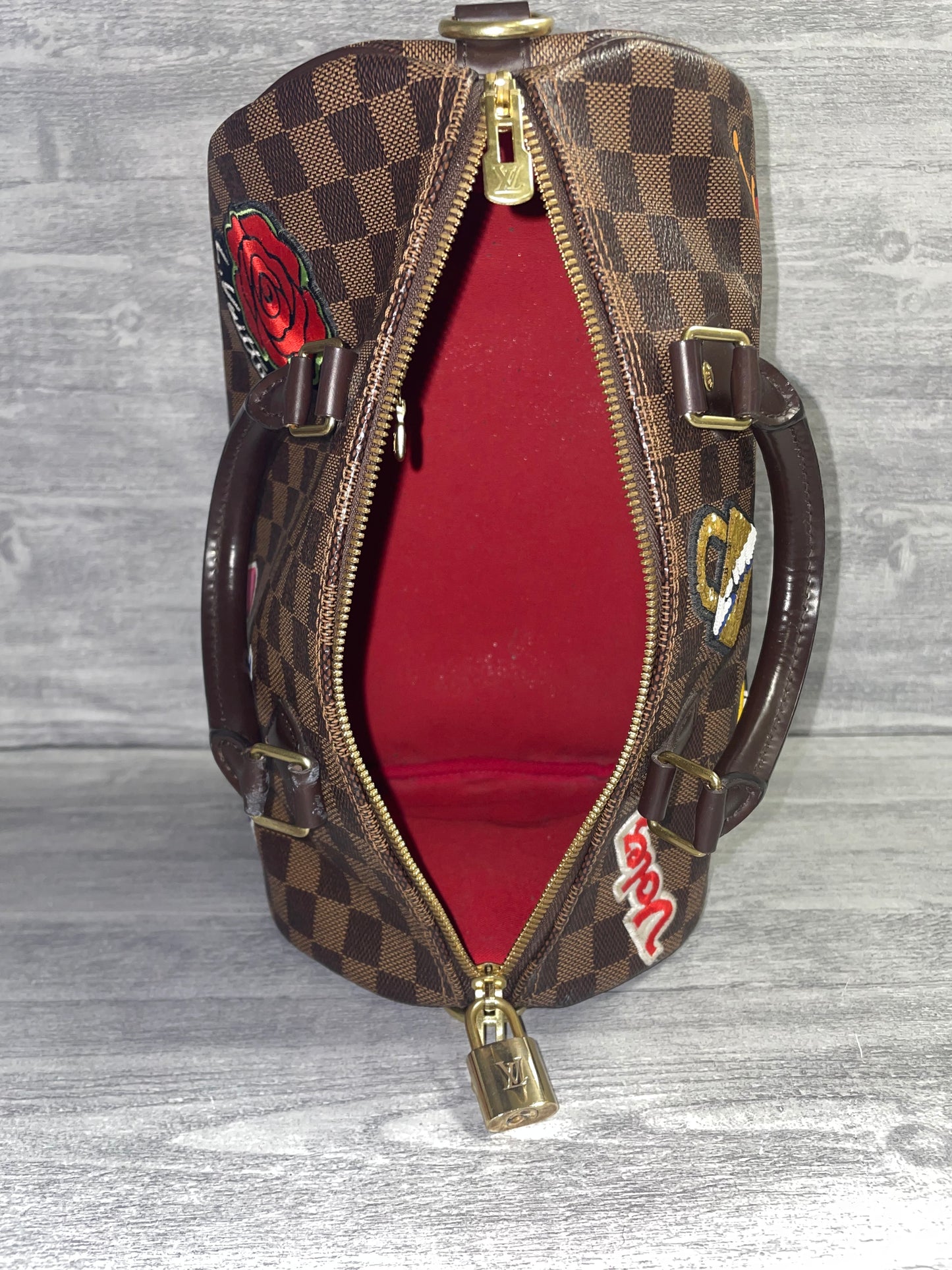 Handbag Luxury Designer By Louis Vuitton, Size: Large