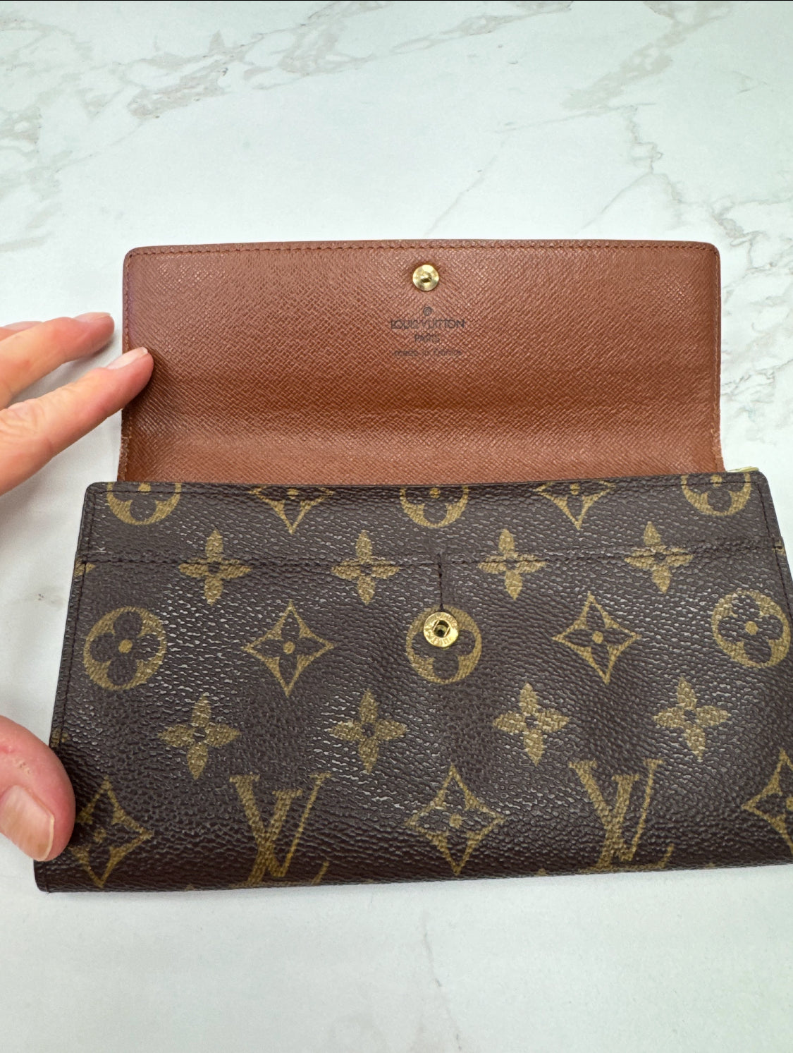 Wallet Luxury Designer By Louis Vuitton, Size: Large